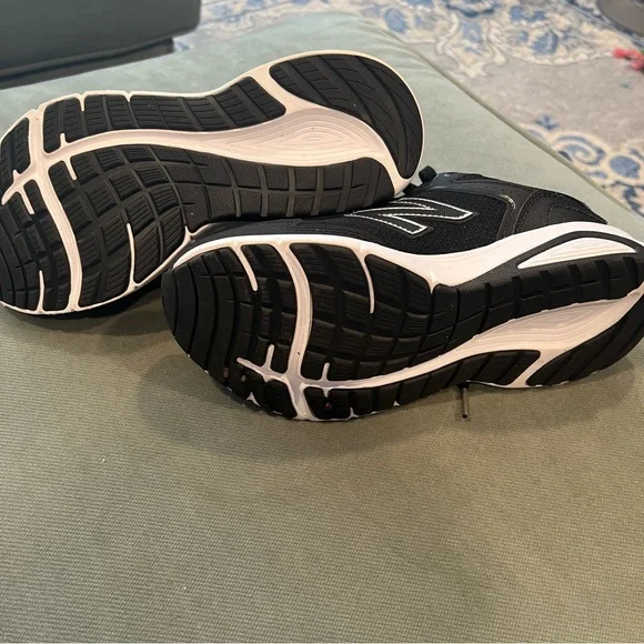 New Balance Sneakers - Picture 6 of 7